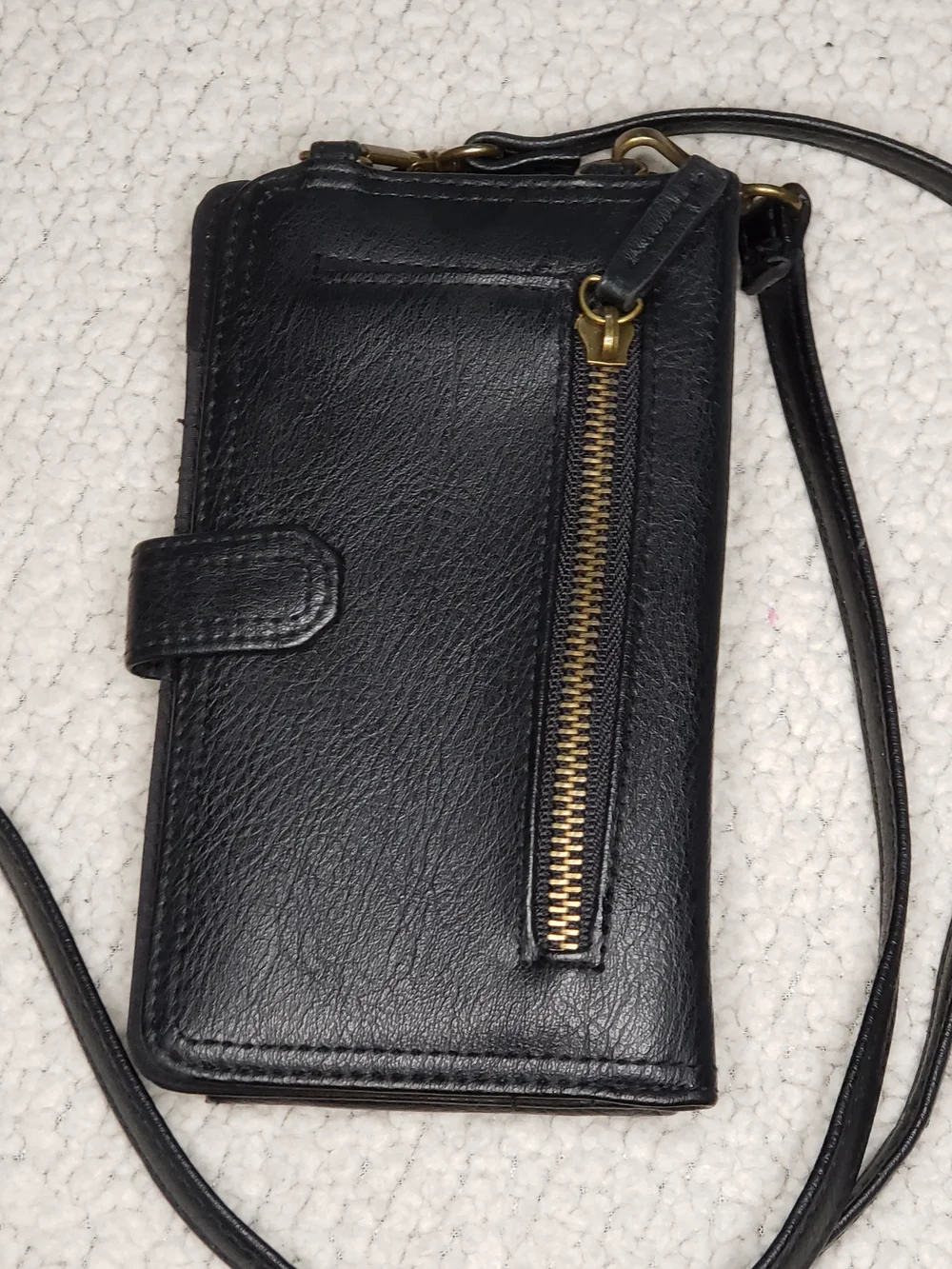 TIME & TRU Black Crossbody Phone Wallet with Strap | Small